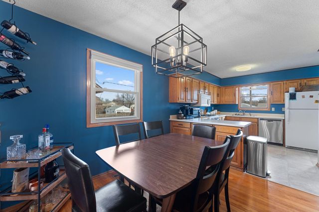 3930 Vera Cruz Avenue N, Robbinsdale, MN 55422