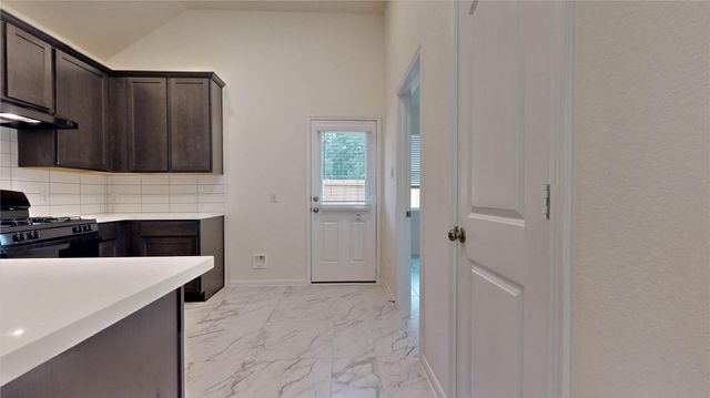 10434 Astor Point Trl, Tomball, TX 77375