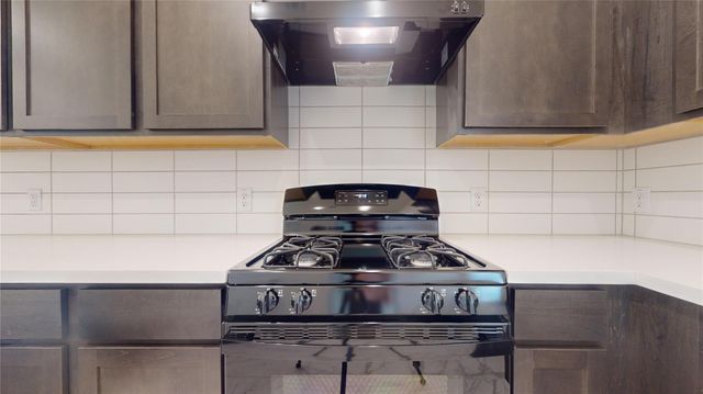 10434 Astor Point Trl, Tomball, TX 77375