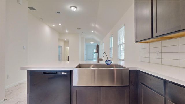 10434 Astor Point Trl, Tomball, TX 77375