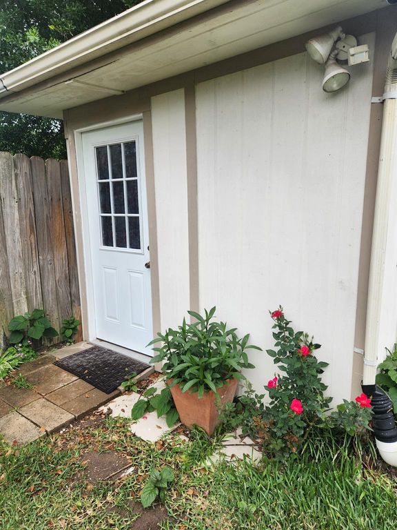 3061 Walnut Springs Drive, Katy, TX 77449