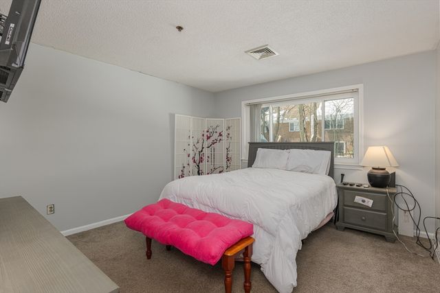 109 Hunters Run Place 109, Haverhill, MA 01832