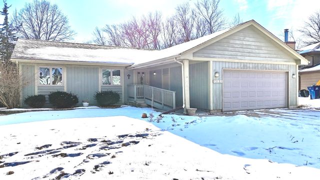 512 Shenandoah Trail, Elgin, IL 60123