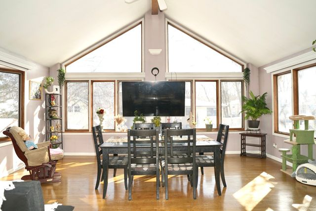 512 Shenandoah Trail, Elgin, IL 60123