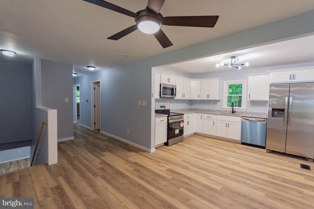 559 JOHNNYCAKE LN, Harpers Ferry, WV 25425
