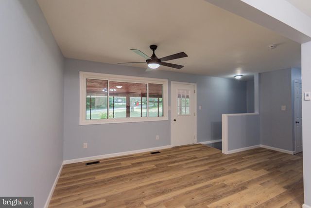 559 JOHNNYCAKE LN, Harpers Ferry, WV 25425