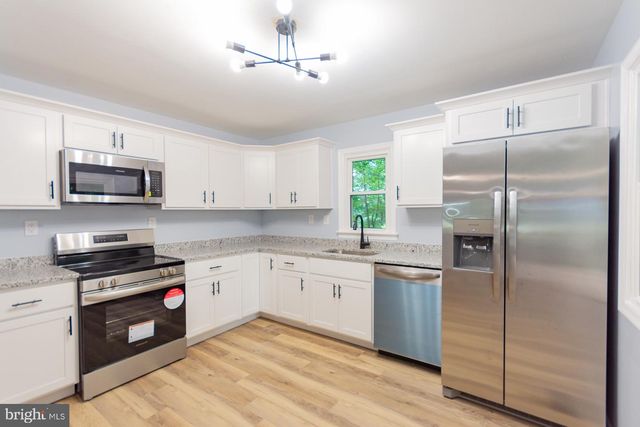 559 JOHNNYCAKE LN, Harpers Ferry, WV 25425
