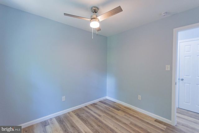 559 JOHNNYCAKE LN, Harpers Ferry, WV 25425