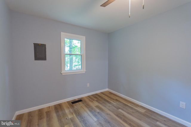 559 JOHNNYCAKE LN, Harpers Ferry, WV 25425