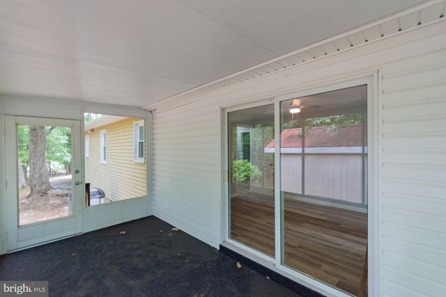 559 JOHNNYCAKE LN, Harpers Ferry, WV 25425