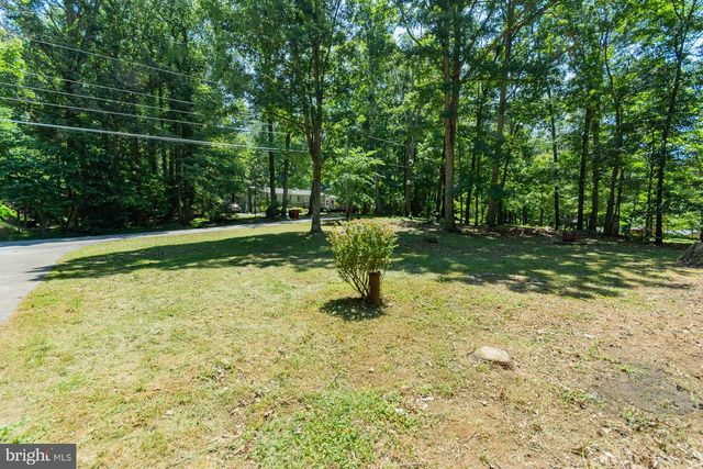 559 JOHNNYCAKE LN, Harpers Ferry, WV 25425
