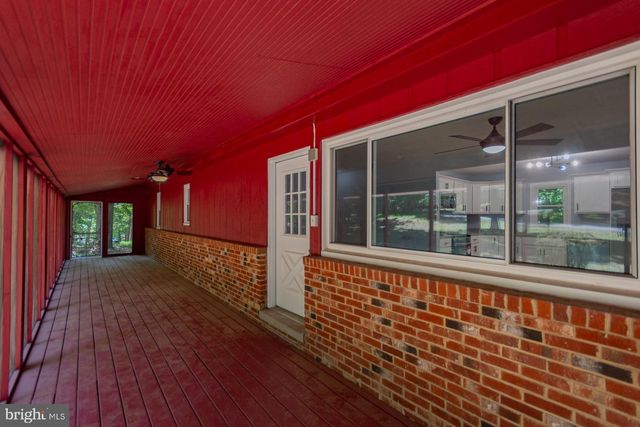 559 JOHNNYCAKE LN, Harpers Ferry, WV 25425