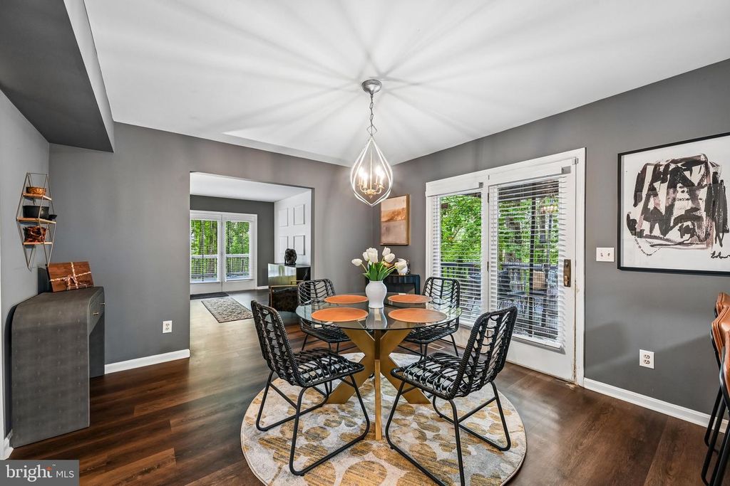Image 15 of property listing at 10 DELBARTON CT, Sparks Glencoe, MD 21152