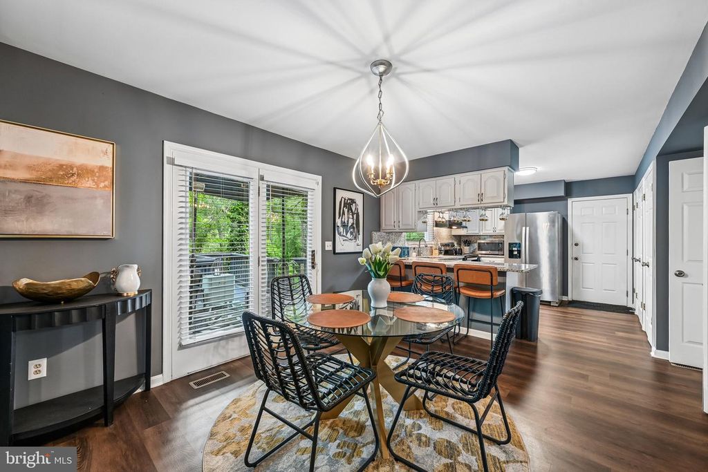 Image 16 of property listing at 10 DELBARTON CT, Sparks Glencoe, MD 21152