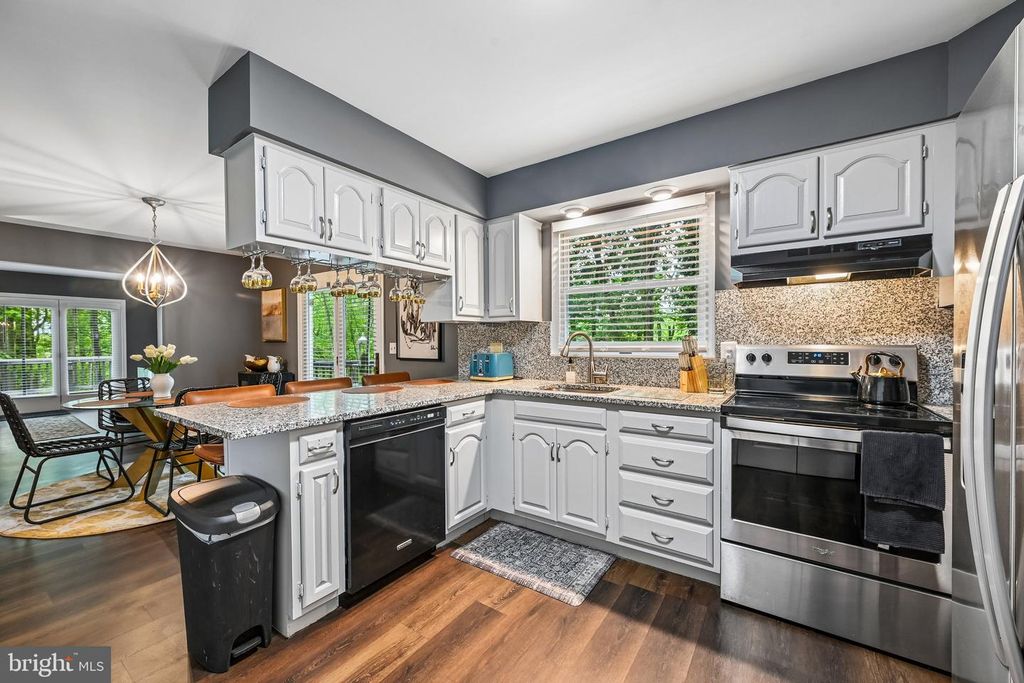 Image 18 of property listing at 10 DELBARTON CT, Sparks Glencoe, MD 21152