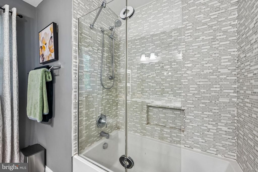 Image 26 of property listing at 10 DELBARTON CT, Sparks Glencoe, MD 21152