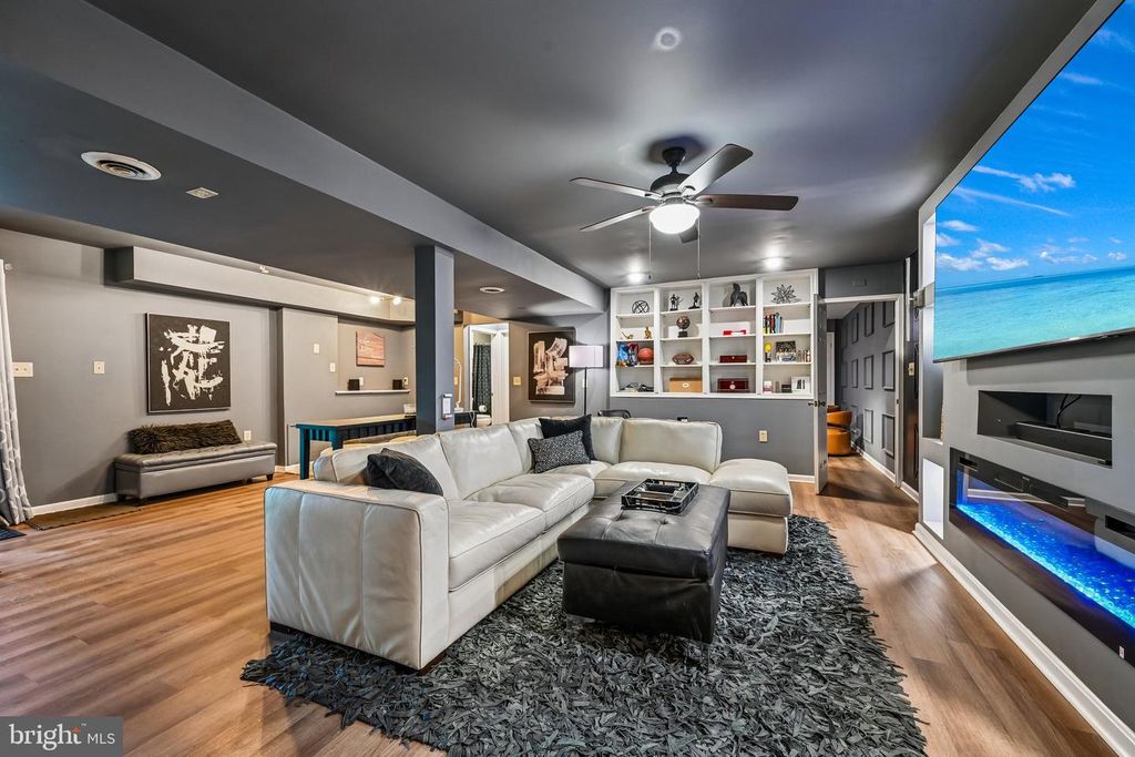 Image 38 of property listing at 10 DELBARTON CT, Sparks Glencoe, MD 21152