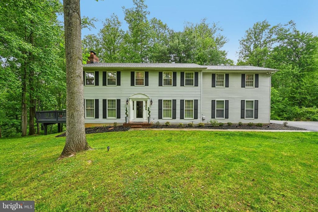 Image 5 of property listing at 10 DELBARTON CT, Sparks Glencoe, MD 21152