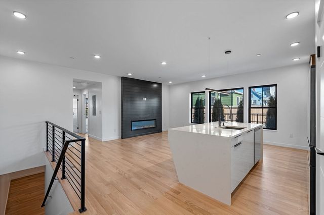 11 Boynton St. 101, Swampscott, MA 01907