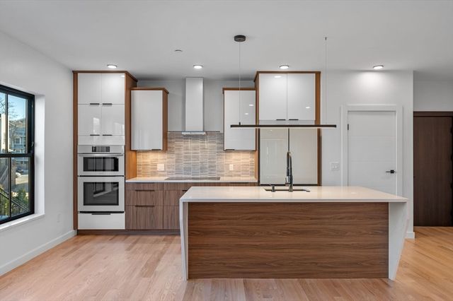 11 Boynton St. 101, Swampscott, MA 01907