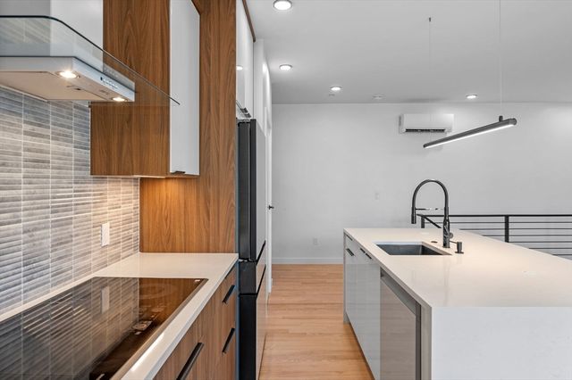 11 Boynton St. 101, Swampscott, MA 01907