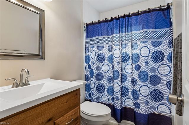 882 Cheyenne DR, Newport News, VA 23608