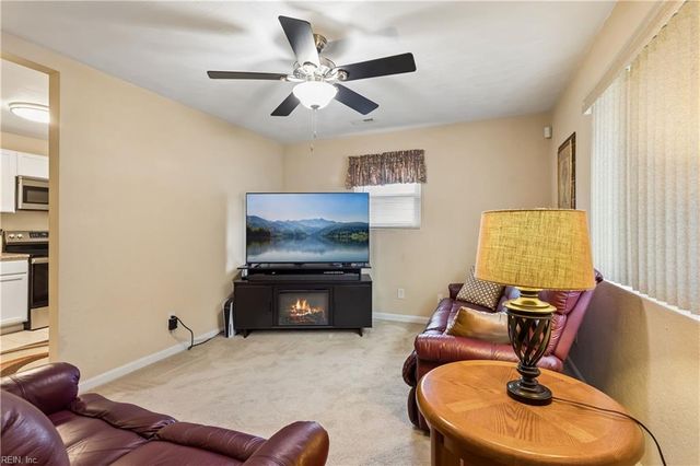 882 Cheyenne DR, Newport News, VA 23608