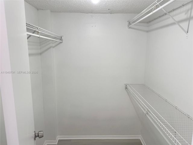 9400 Live Oak Pl 406, Davie, FL 33324