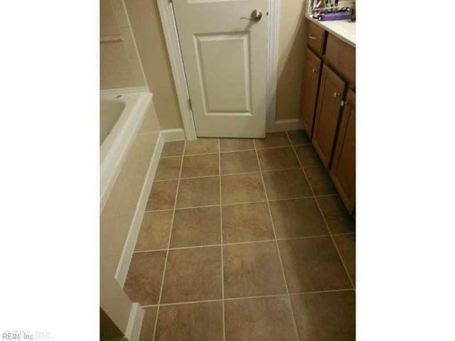 24 Grouper LOOP, Hampton, VA 23666