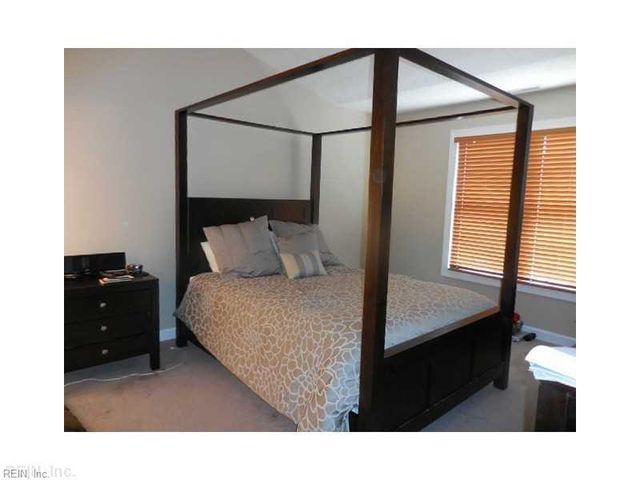 24 Grouper LOOP, Hampton, VA 23666