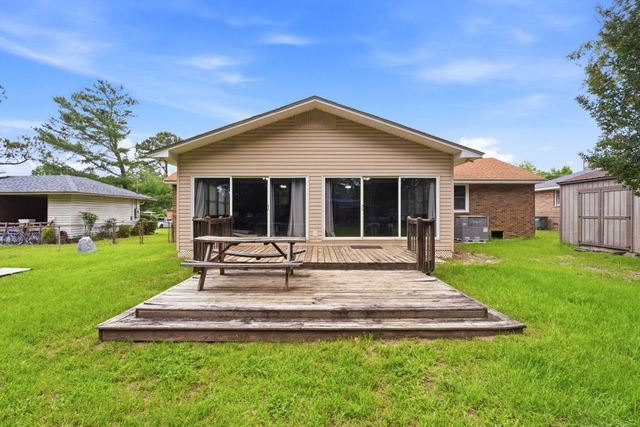 10 Lesesne Drive, Sumter, SC 29150