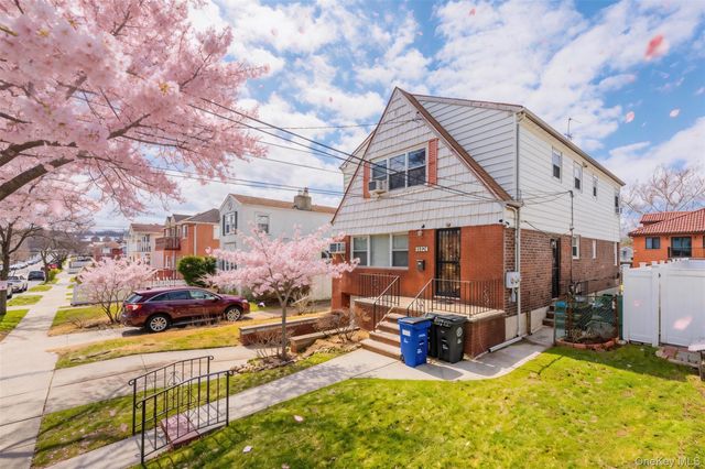 6124 228th Street, Oakland Gardens, NY 11364