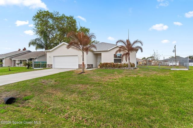 470 Galilean Avenue SE, Palm Bay, FL 32909