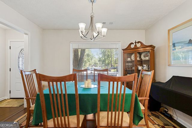 220 N Cromwell Road, Savannah, GA 31410