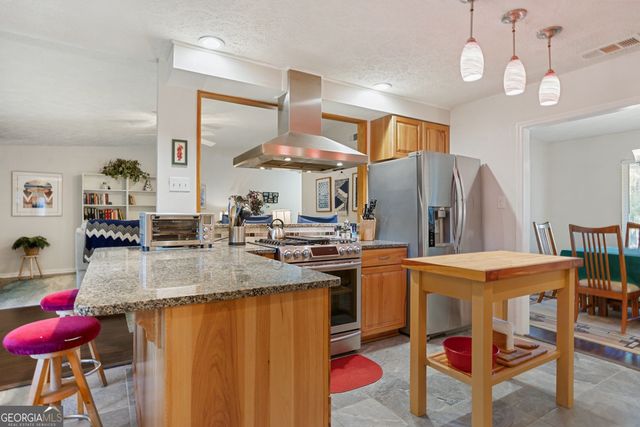 220 N Cromwell Road, Savannah, GA 31410