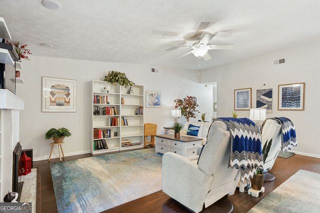 220 N Cromwell Road, Savannah, GA 31410