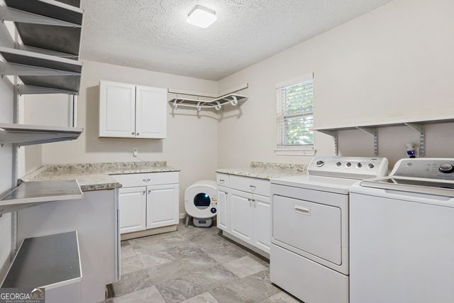 220 N Cromwell Road, Savannah, GA 31410