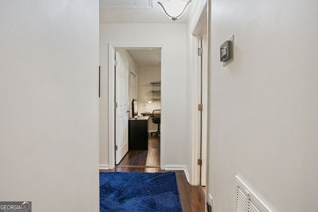 220 N Cromwell Road, Savannah, GA 31410