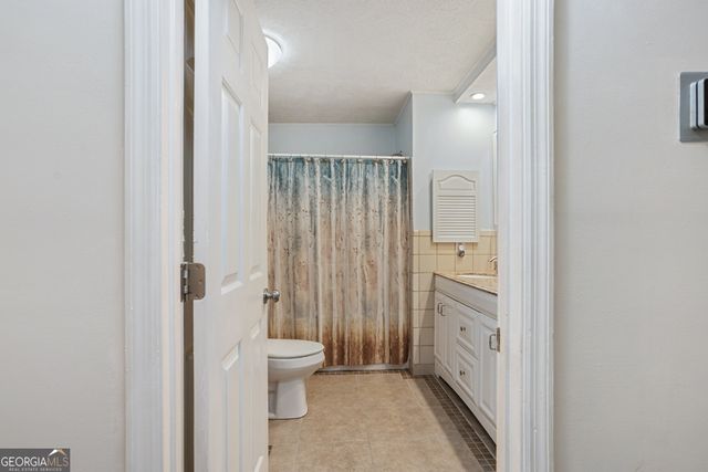 220 N Cromwell Road, Savannah, GA 31410