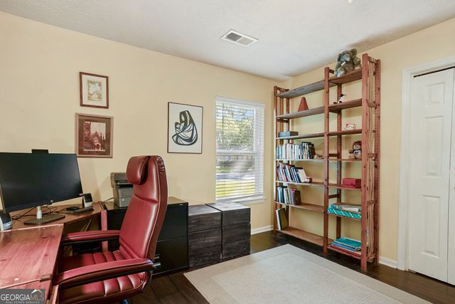220 N Cromwell Road, Savannah, GA 31410