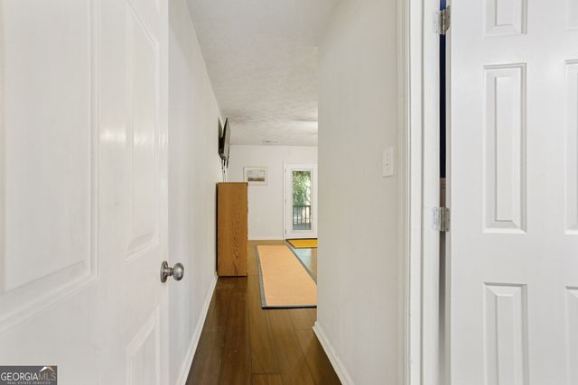 220 N Cromwell Road, Savannah, GA 31410