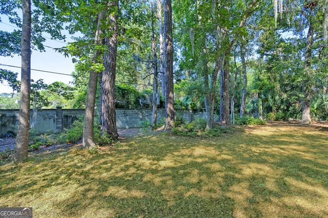 220 N Cromwell Road, Savannah, GA 31410