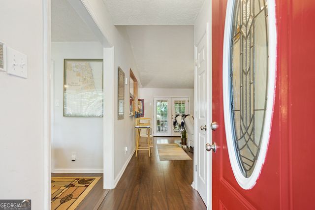 220 N Cromwell Road, Savannah, GA 31410
