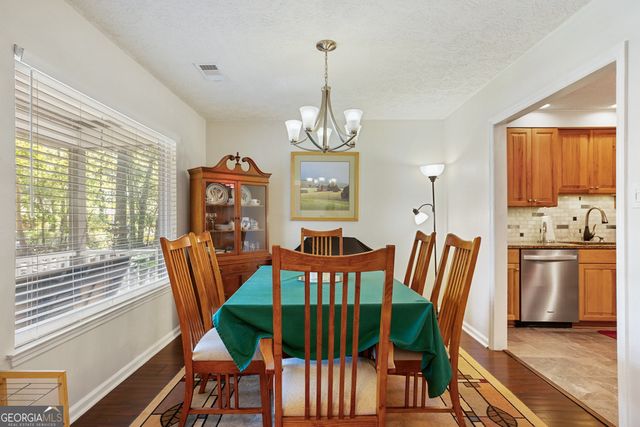 220 N Cromwell Road, Savannah, GA 31410
