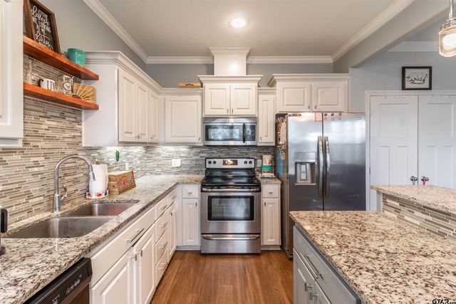 2802 Valley View St, Tyler, TX 75701