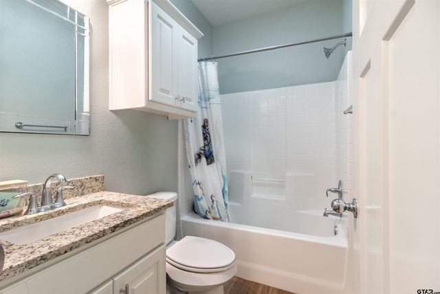 2802 Valley View St, Tyler, TX 75701