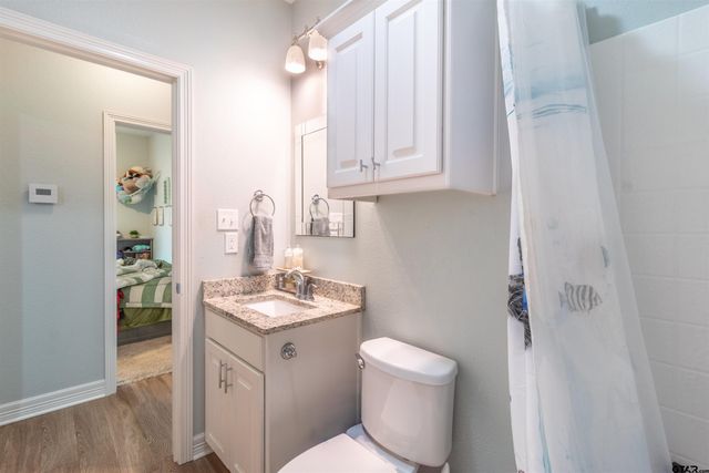 2802 Valley View St, Tyler, TX 75701