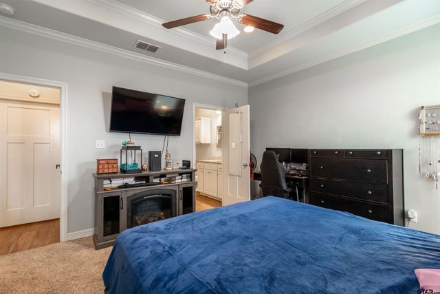 2802 Valley View St, Tyler, TX 75701