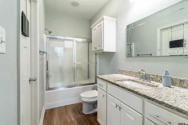 2802 Valley View St, Tyler, TX 75701