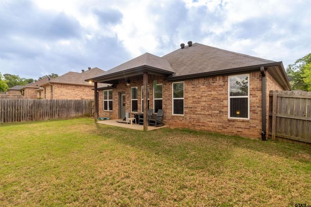 2802 Valley View St, Tyler, TX 75701